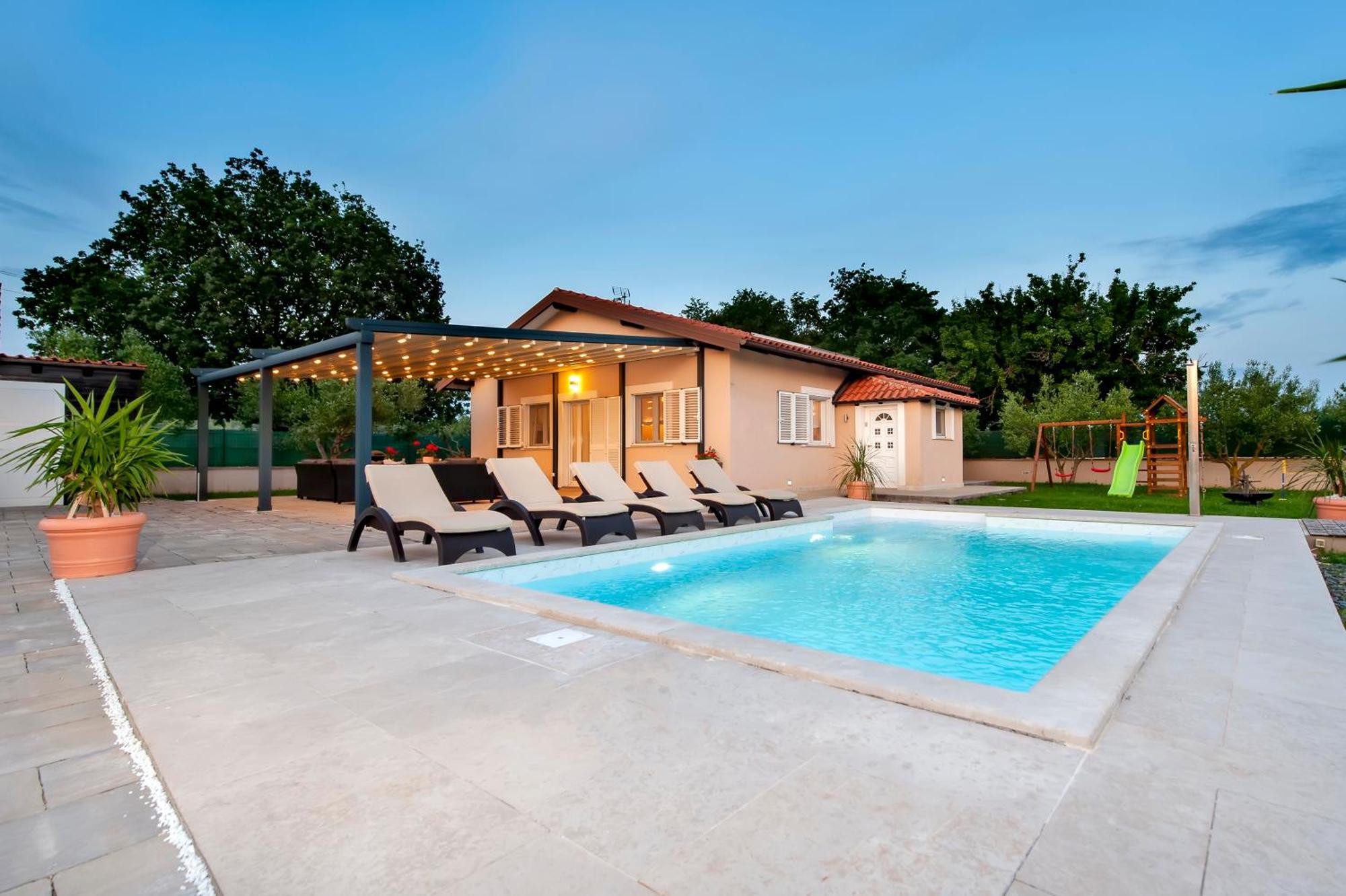 Villa Suzy In Near The Sea